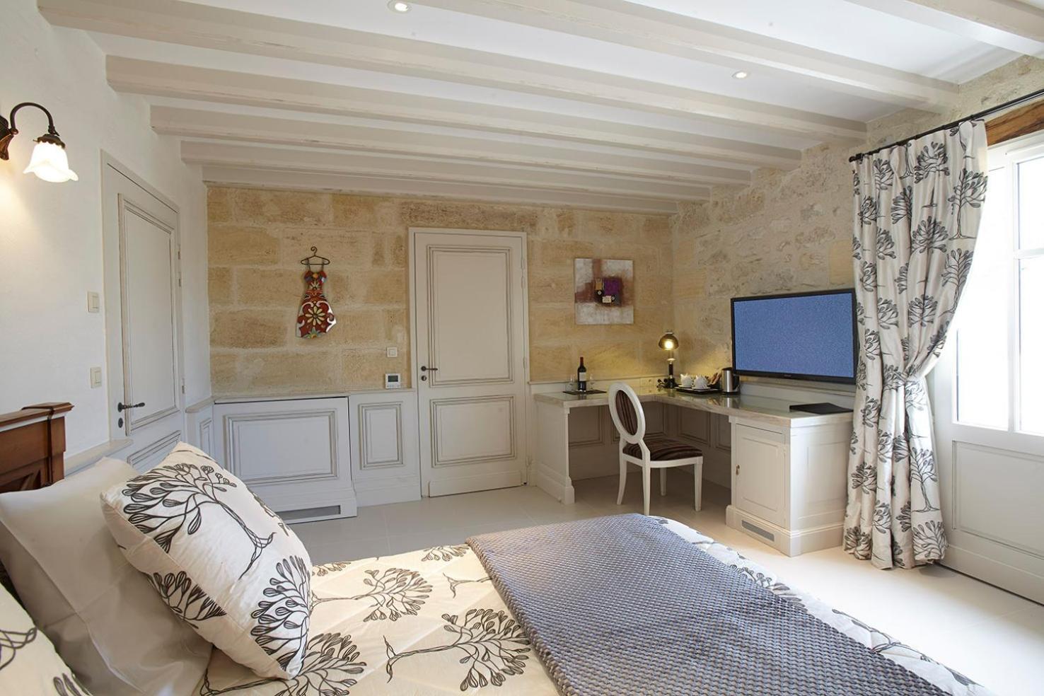 Château La Rose Perriere Lussac  Værelse billede